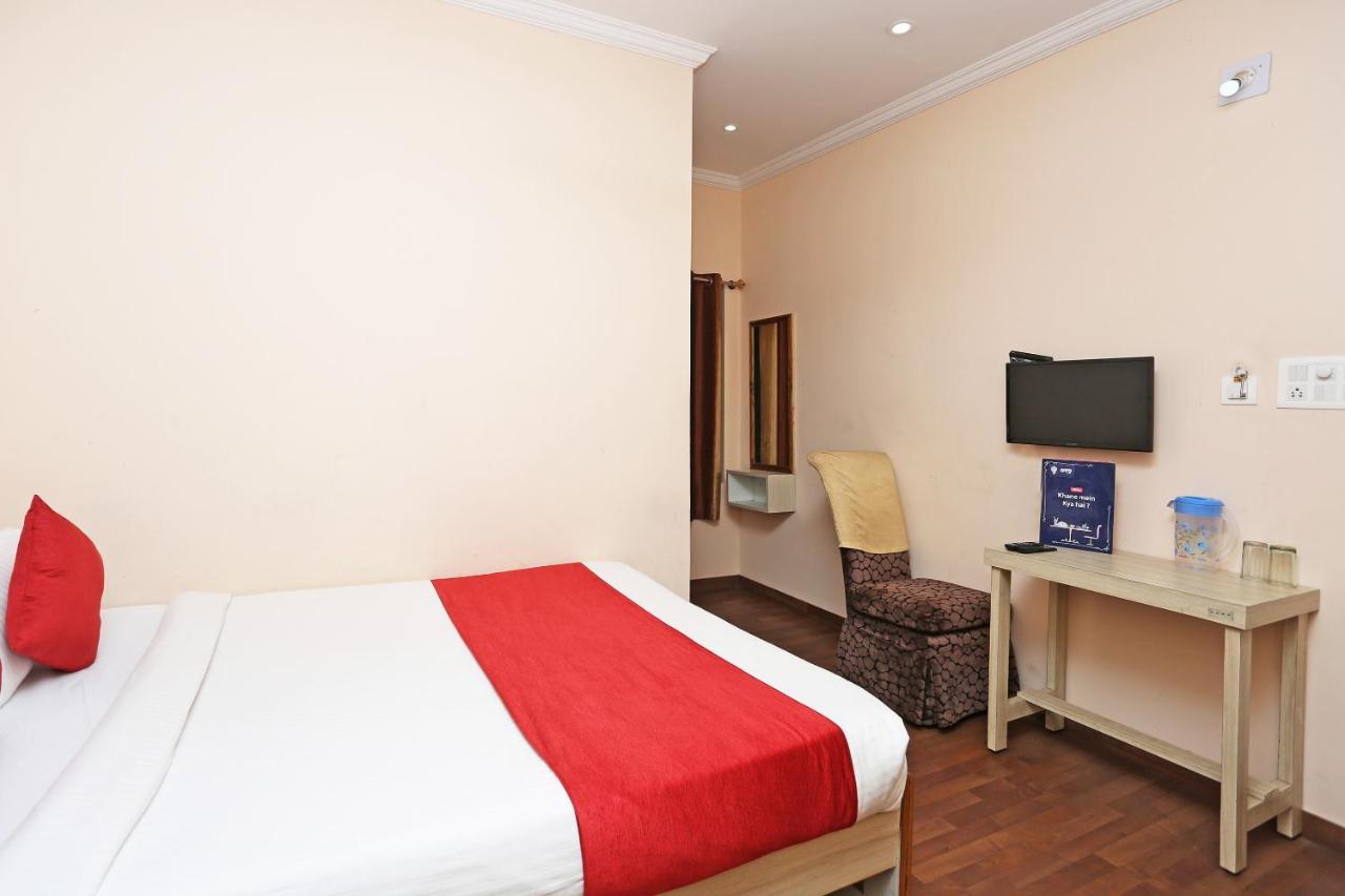 Flagship Lazystays Бхубанешвар Екстериор снимка